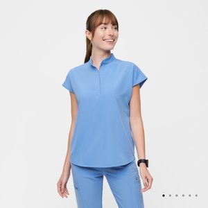 Figs Rafaela Oversized Scrub Top. Size S. Ceil blue.
